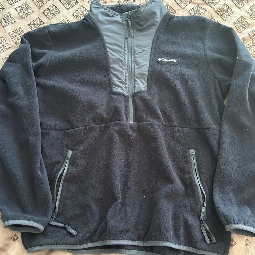 Columbia Black Fleece Pullover with Dark Gray Trim